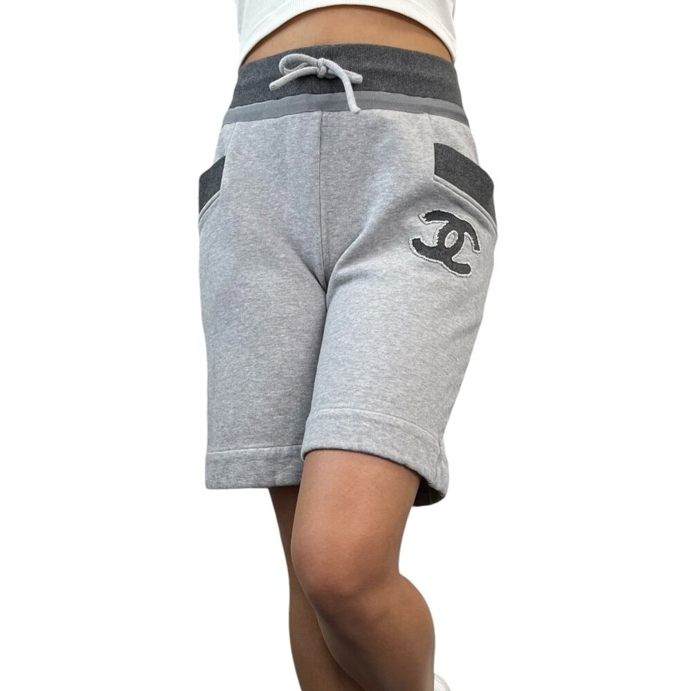 CHANEL Vintage P37999 CC Mark Big Logo Half Pants #34 Sweat Pocket Gray [105350]